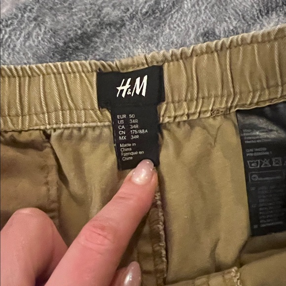 H&M Khaki Elastic Waist Shorts - Picture 2 of 3
